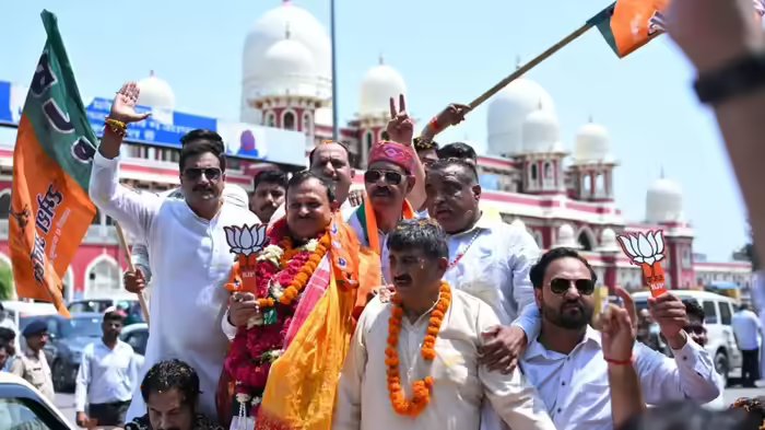 29 सीटों की जिम्मेदारी, 23 पर जीती BJP... बंगाल विजय के बाद कानपुर में MP रमेश अवस्थी का भव्य स्वागत!